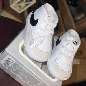 Blazer Mid Infant Nike Size  3C 40$